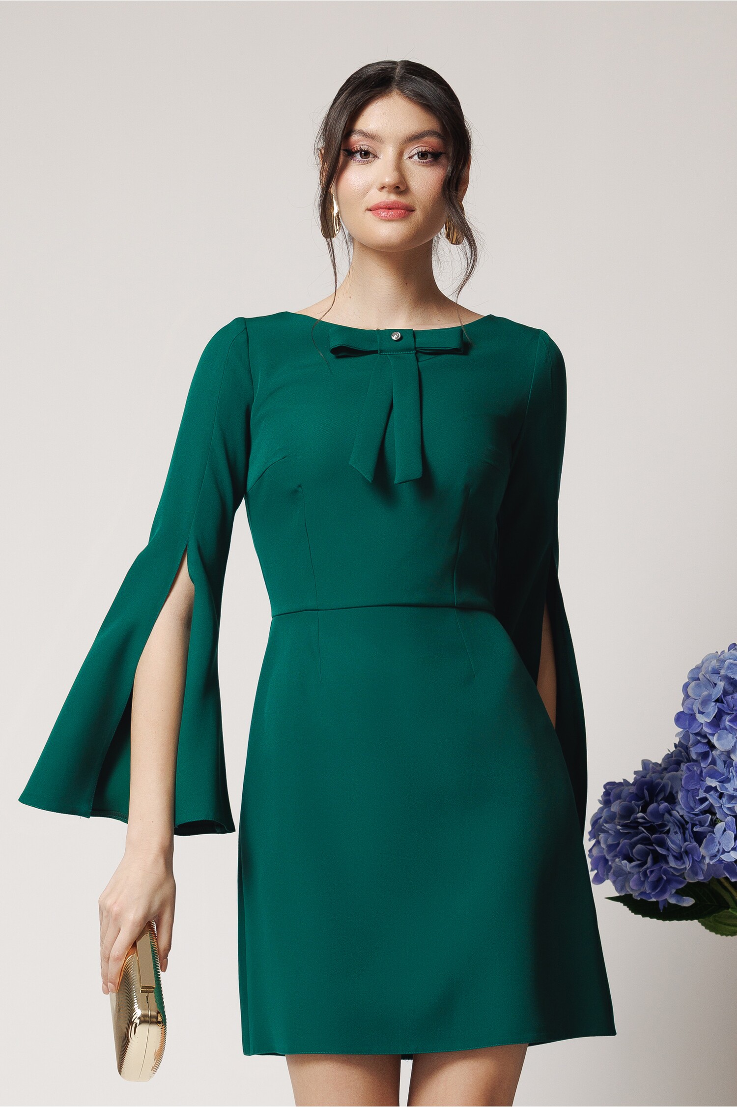 Rochie Moze eleganta din stofa verde cu funda la bust