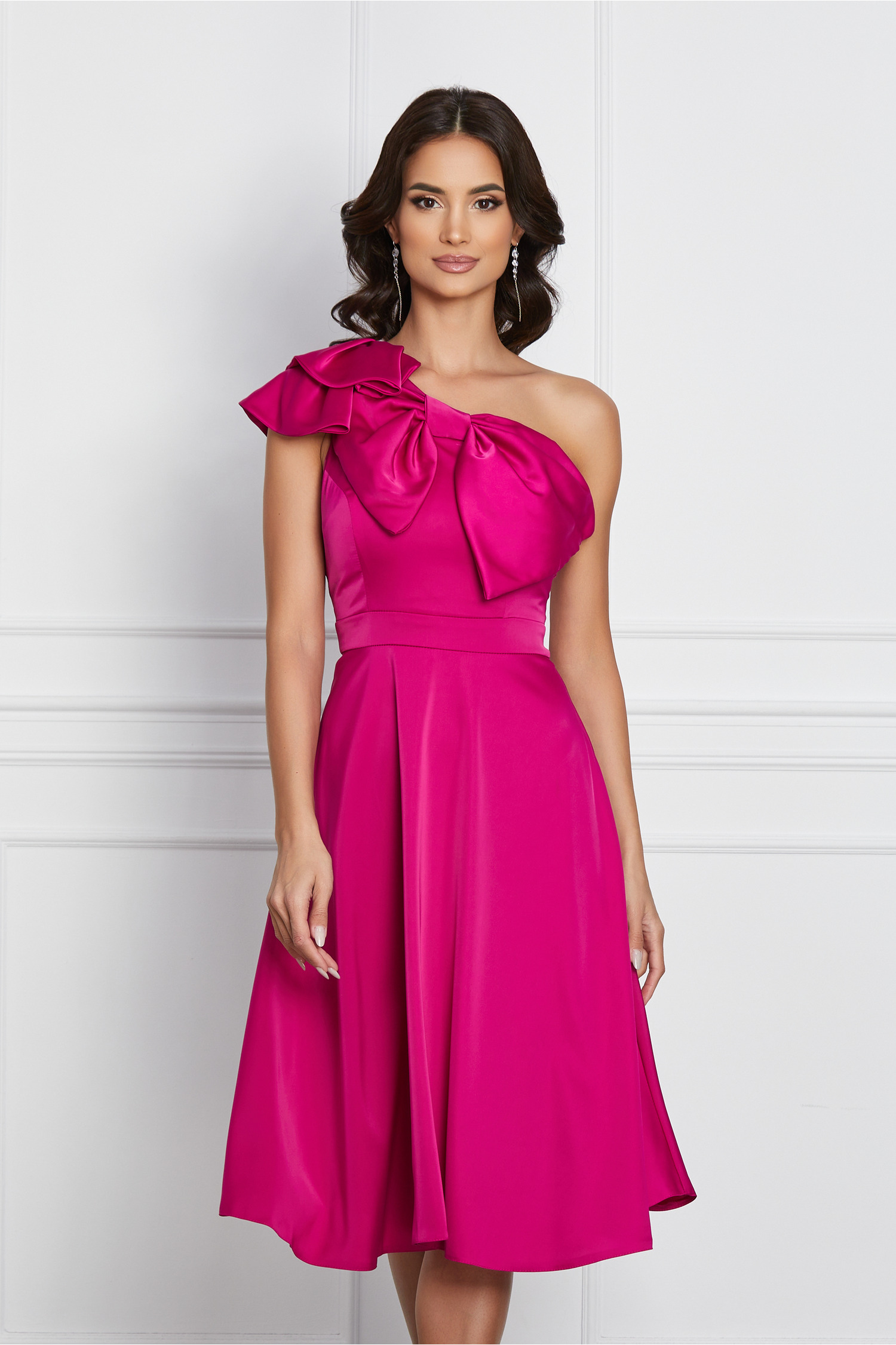 Rochie fucsia cu funda maxi la bust