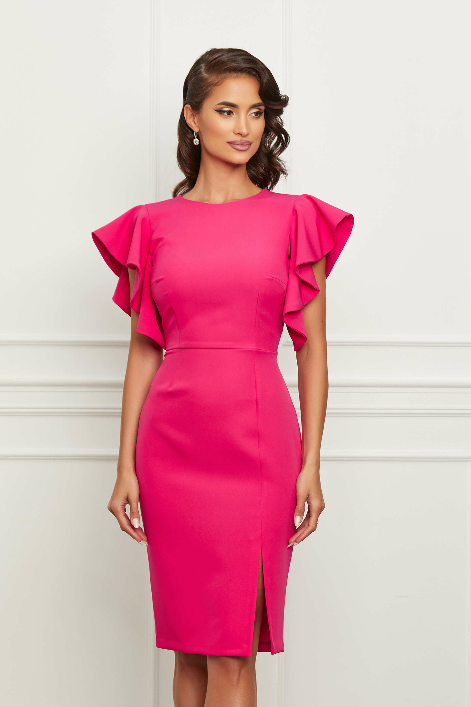 Rochie fucsia cu volane la maneci - Rochii-Dama.ro