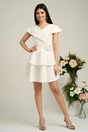 Rochie Moze scurta alba cu volanase si detaliu floral