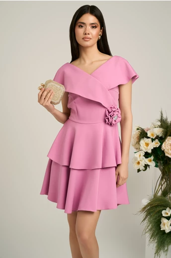 Rochie Moze scurta roz cu volanase si detaliu floral