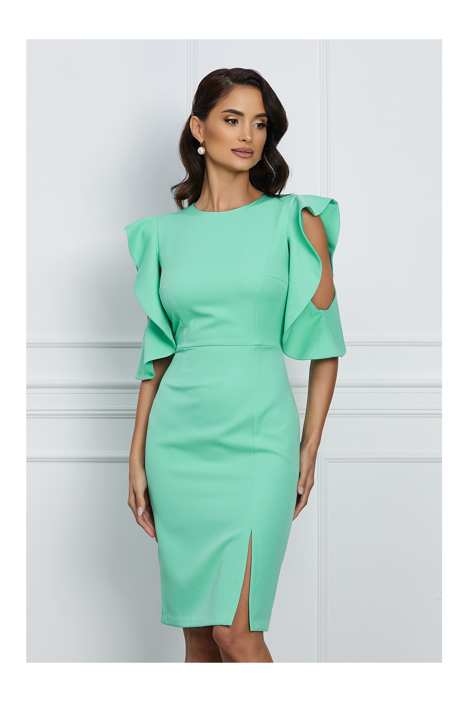 Rochie verde pastel cu volane la maneci