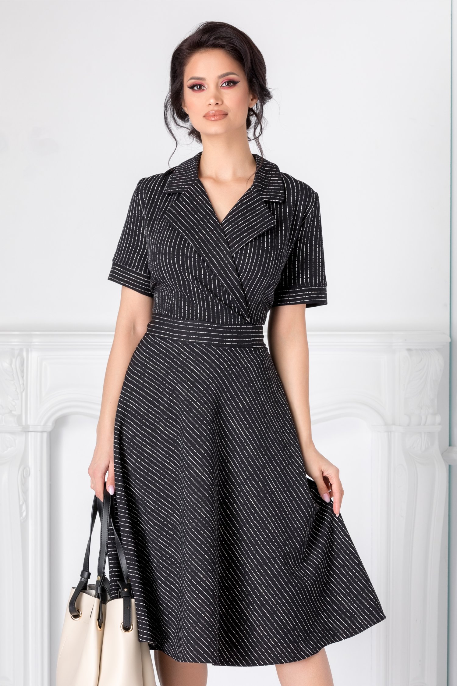 Rochie Natalie neagra cu dungi albe