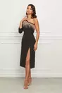 Rochie Dy Fashion neagra cu pene la bust si crepeu maxi pe fusta