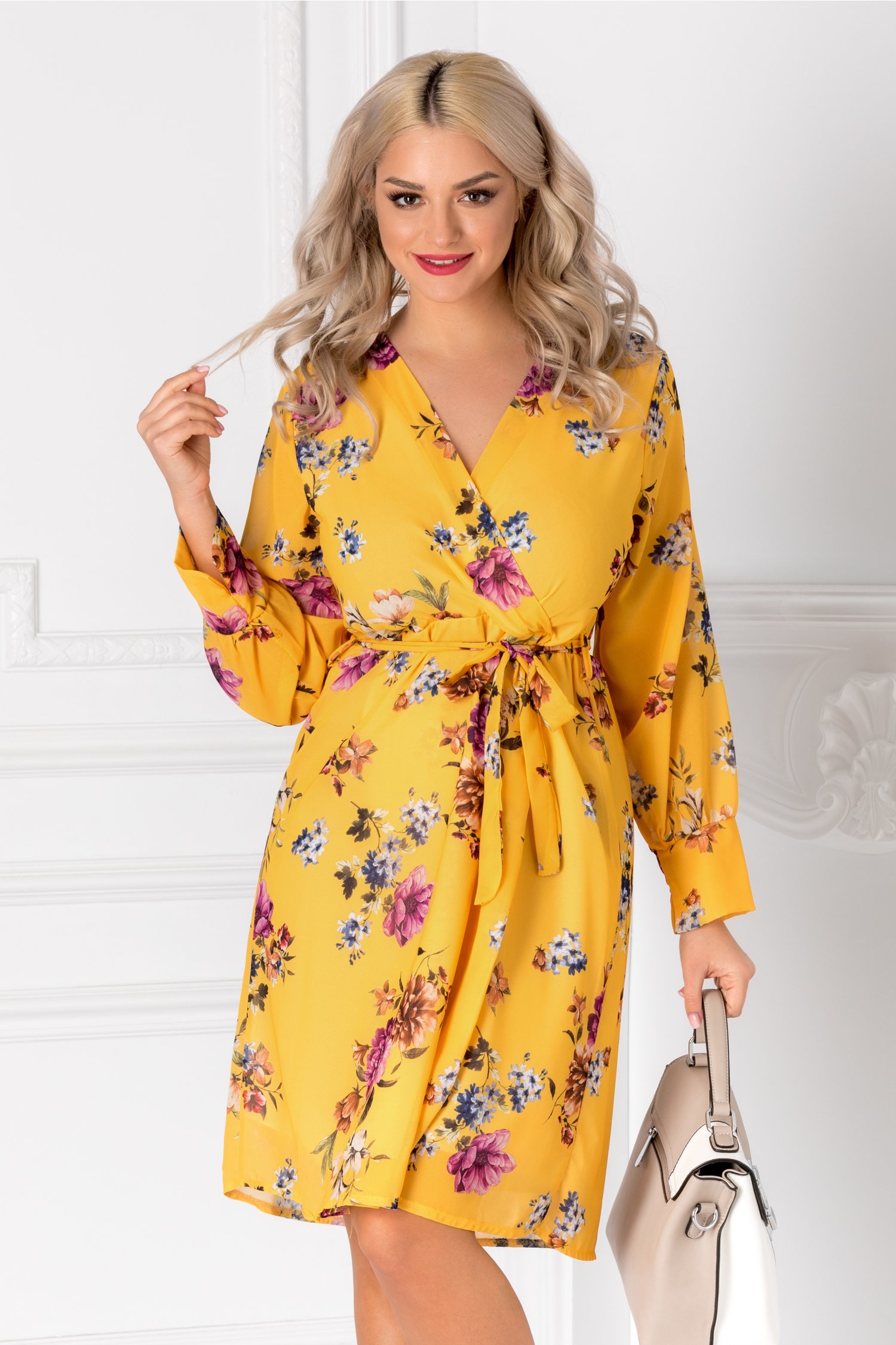 Rochie Niky galbena petrecuta cu imprimeu floral