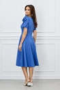 Rochie office albastra clos cu trandafiri la maneci