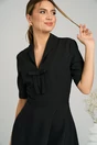 Rochie DY Fashion office din stofa neagra cu funda la bust