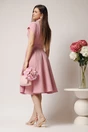 Rochie office din stofa roz cu nasturi si cordon decorativ in talie