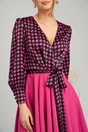 Rochie office din stofa si satin fucsia cu imprimeu pepit la bust