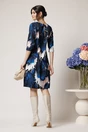 Rochie office din voal satinat bleumarin cu imprimeuri bej