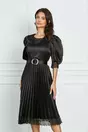 Rochie Ozana neagra din satin cu fusta plisata si curea in talie