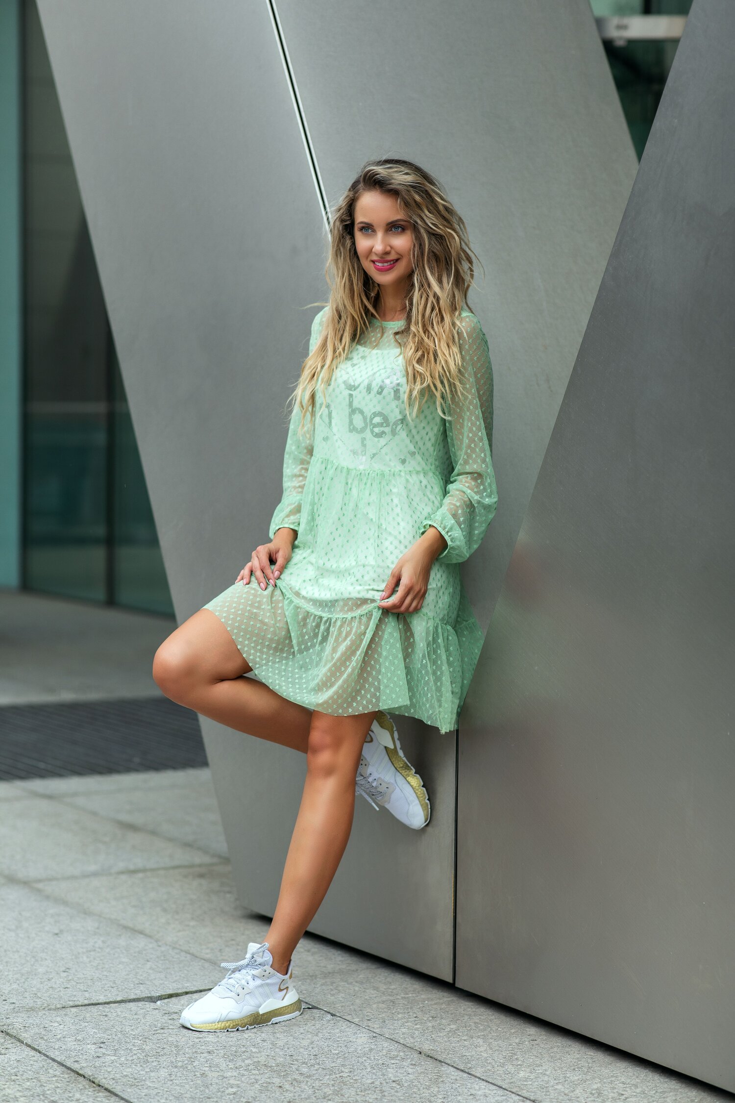 Rochie Patsy verde din tull cu inimioare si jupon cu imprimeu