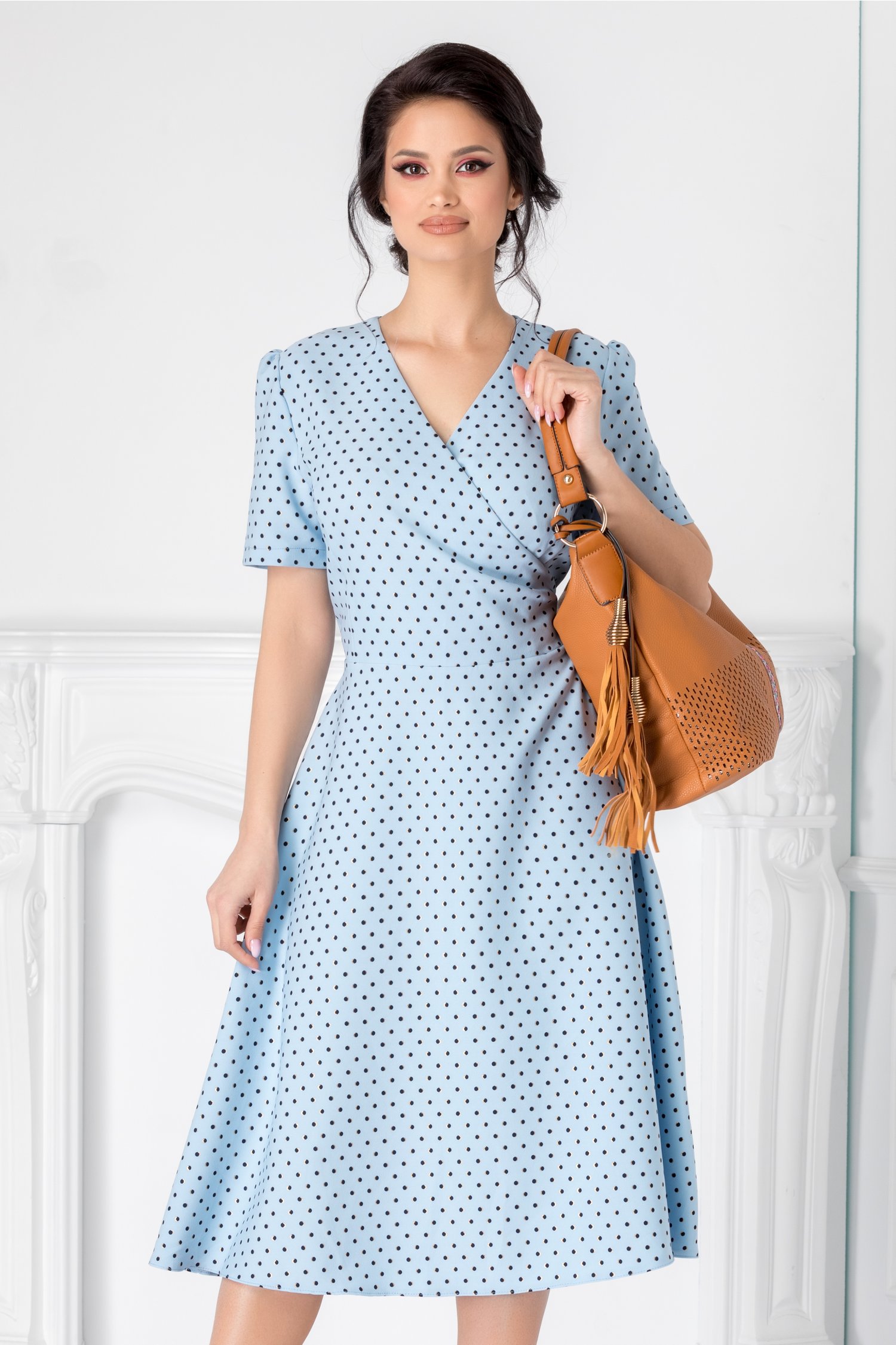 Rochie Perrey bleu cu buline negre si detalii aurii