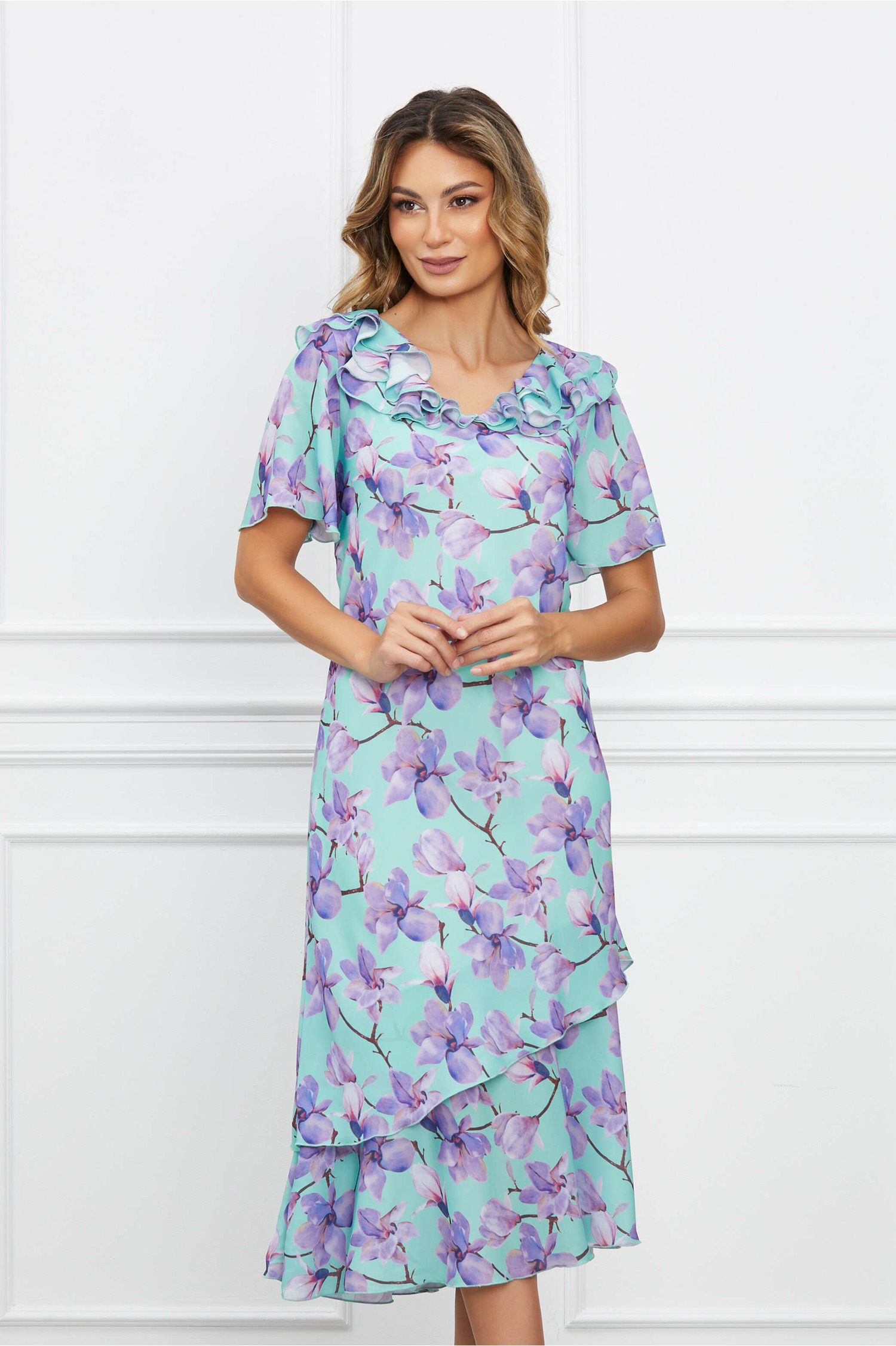 Rochie Raisa verde mint cu imprimeu floral lila si volanase
