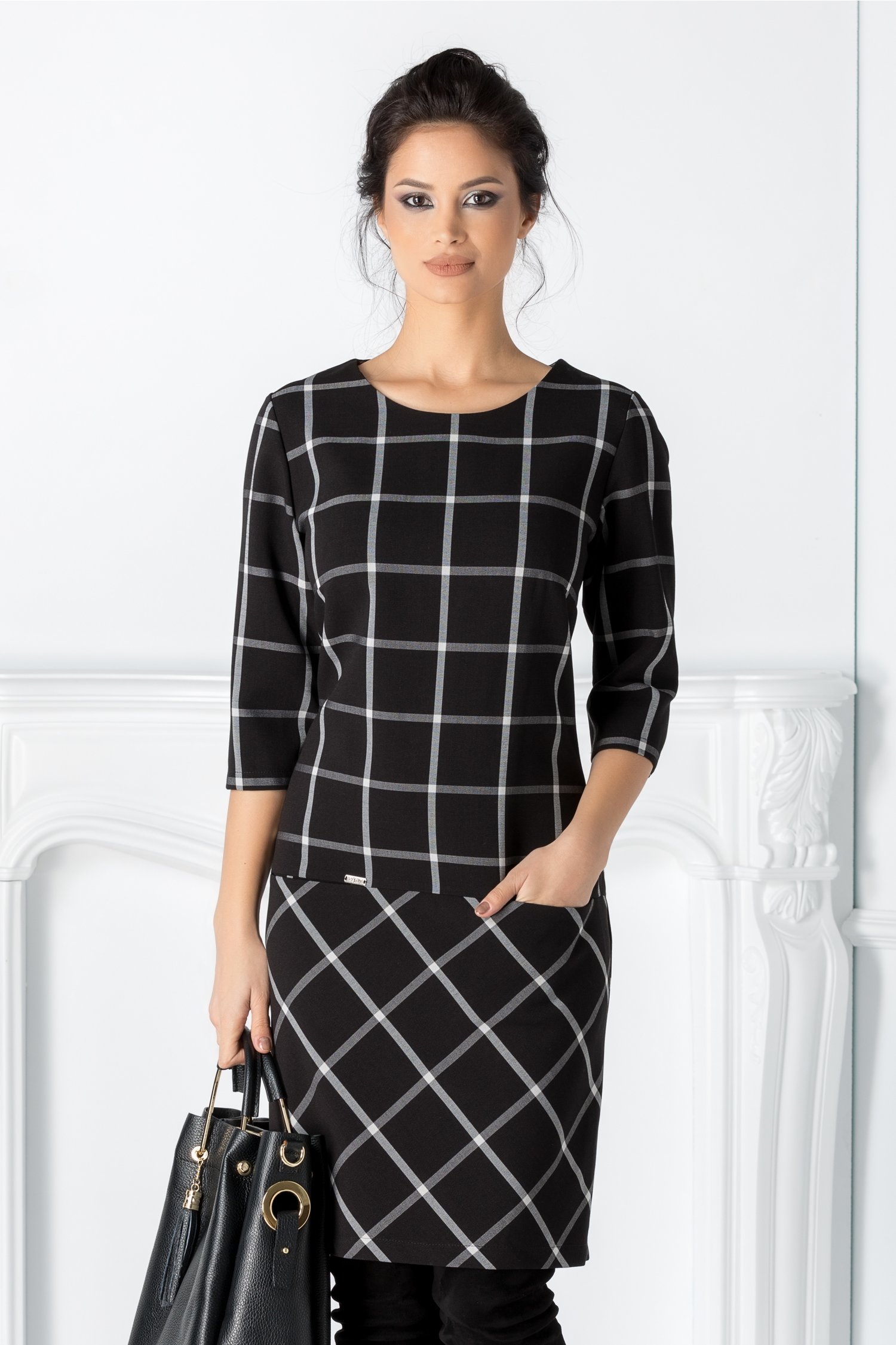 Rochie Relation neagra cu carouri gri