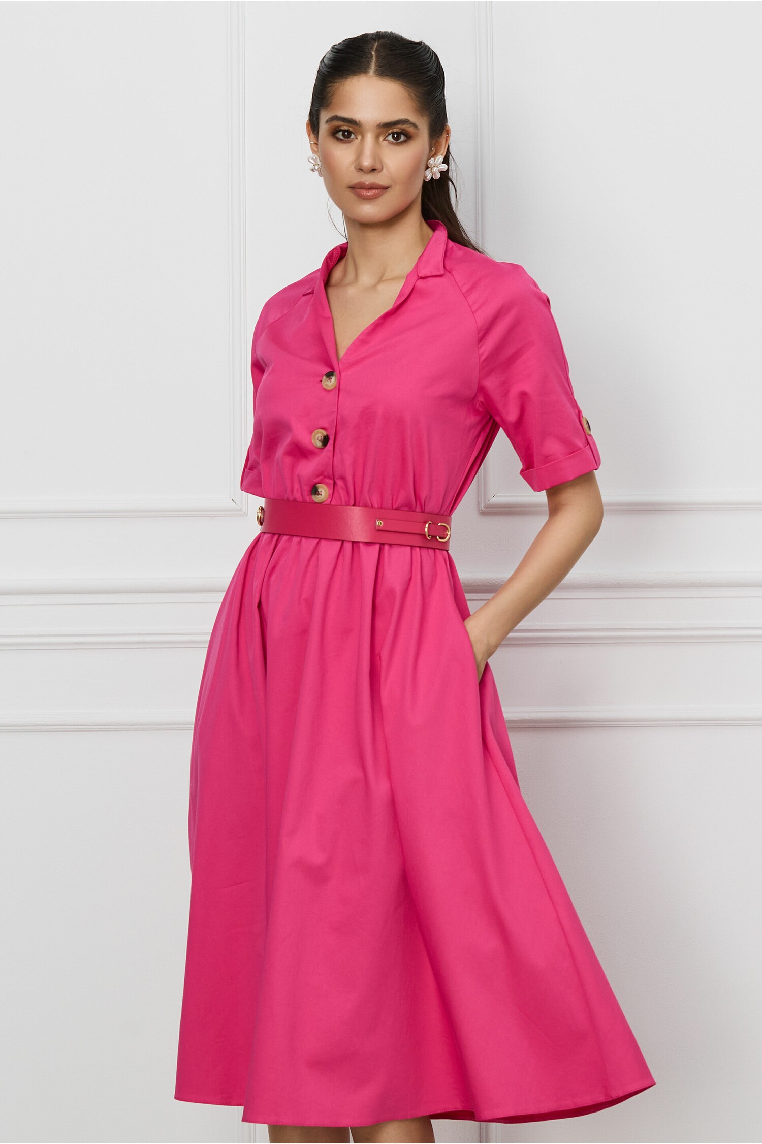 Rochie Sabrina fucsia cu nasturi la bust si curea in talie