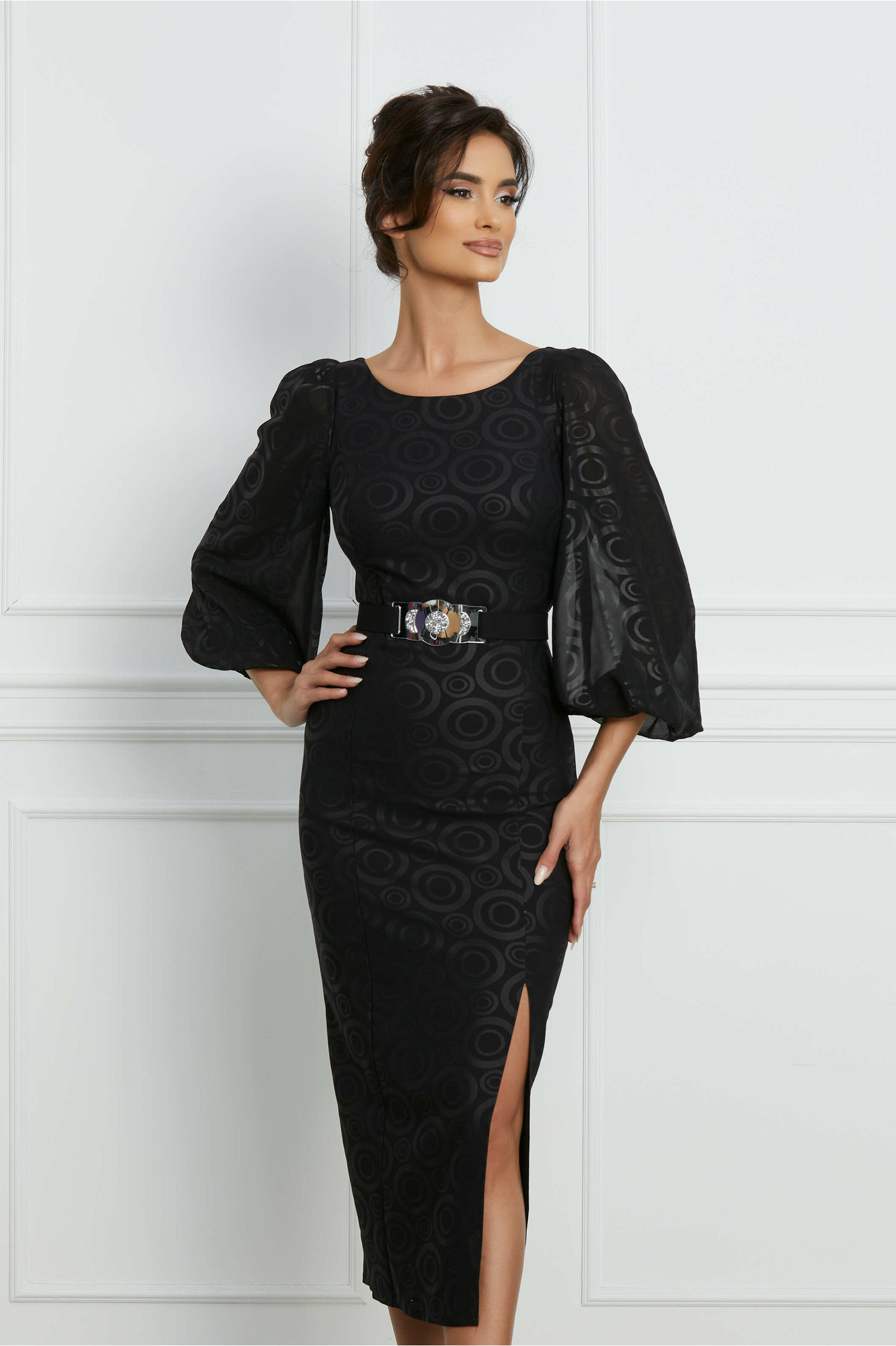 Rochie neagra cu imprimeuri discrete satinate - Rochii-Dama.ro