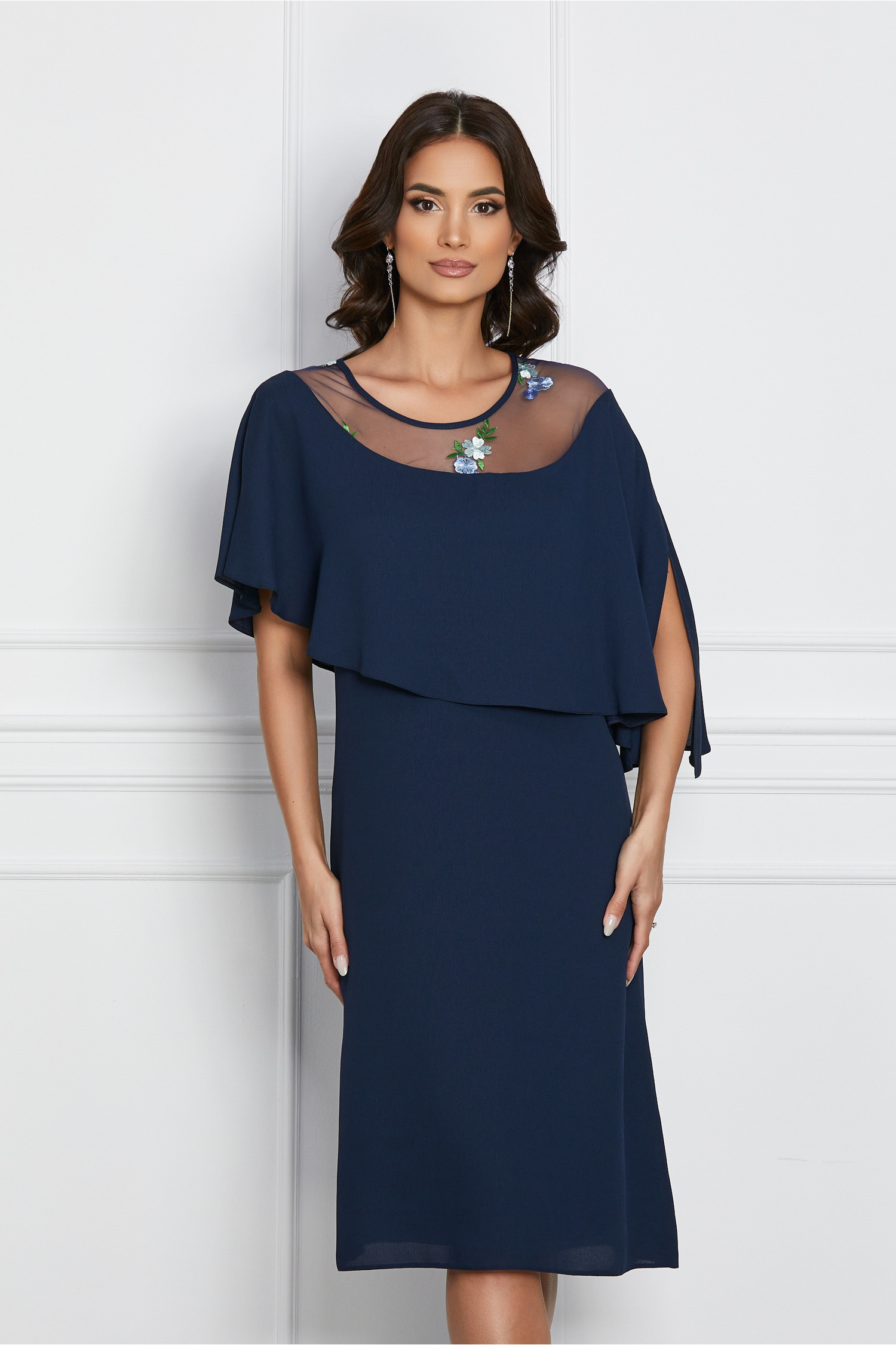 Rochie bleumarin cu volan si broderie florala pe bust - Rochii-Dama.ro