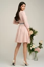 Rochie scurta roz cu buline gri si curea in talie