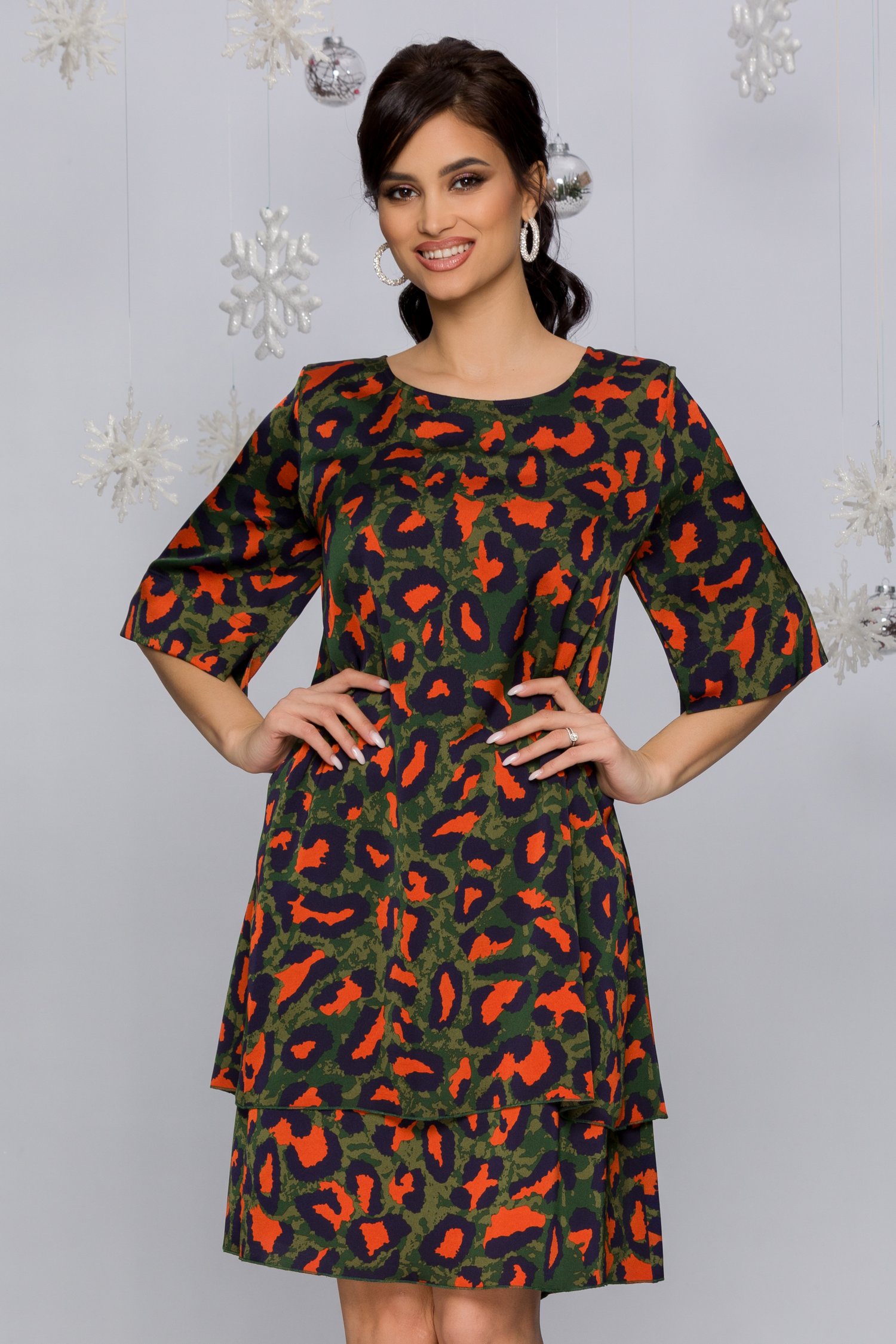 Rochie Tamara verde cu imprimeuri abstracte bleumarin si orange