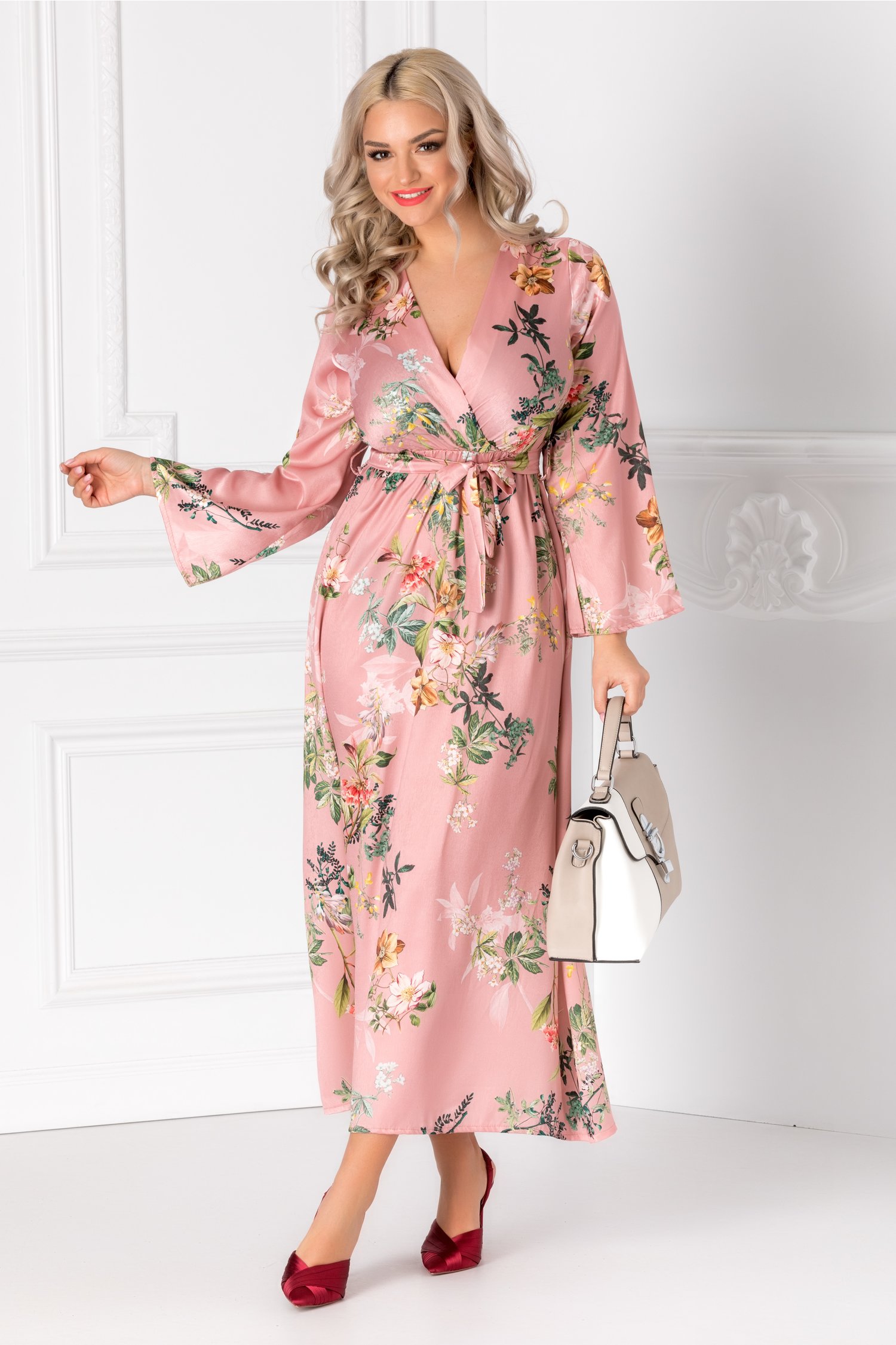 Rochie Taylor roz cu cordon in talie si imprimeu floral