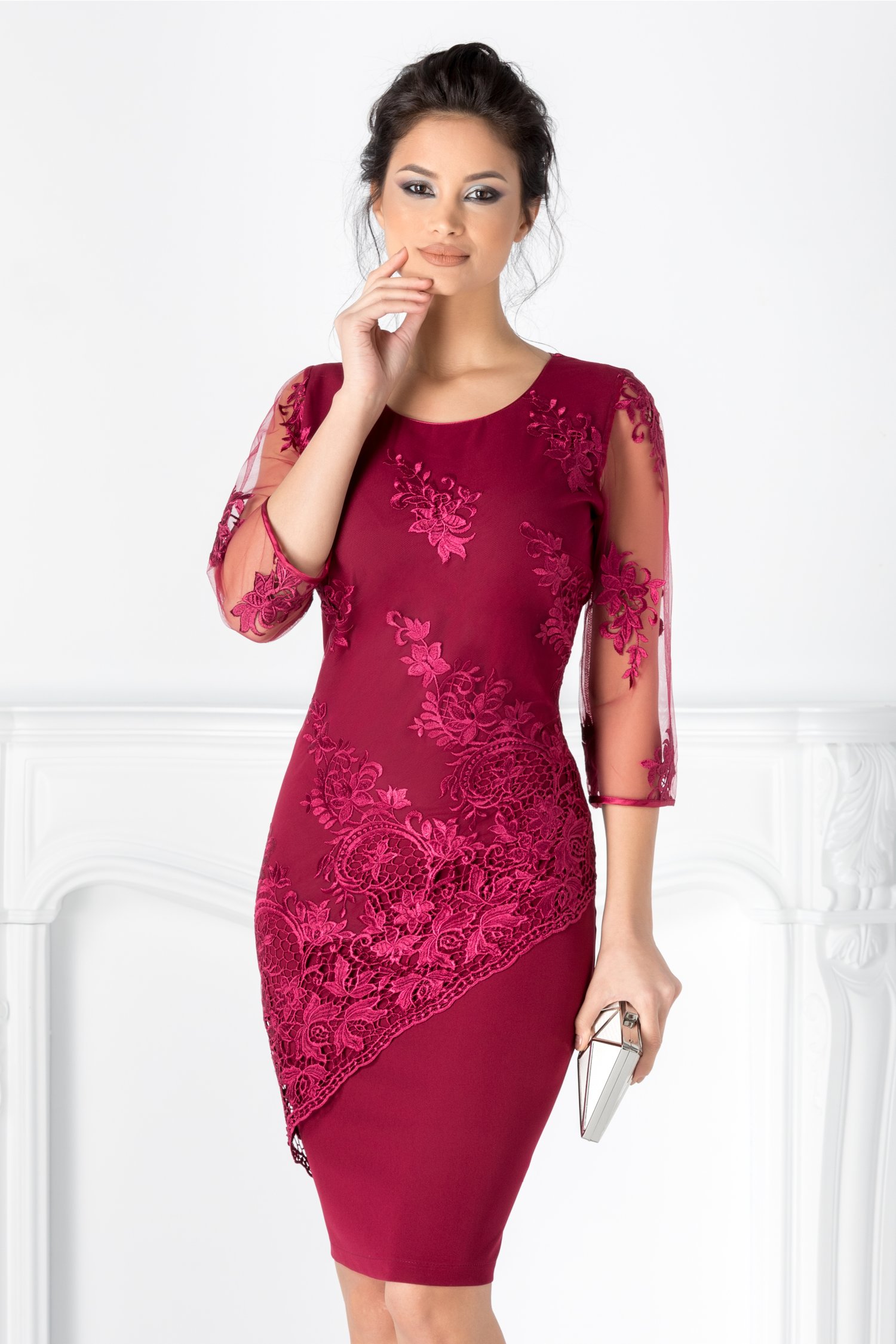 Rochie Valerie bordo cu broderie pe fata si la maneci