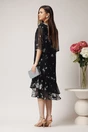 Rochie vaporoasa din voal neagra cu imprimeu floral si insertii din fir lurex