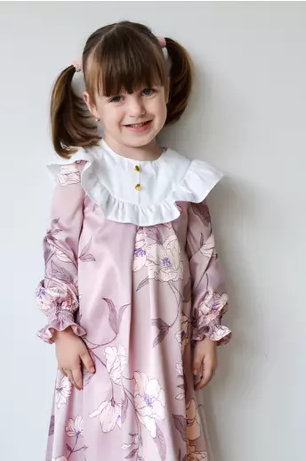 Rochita pentru fetite Dy Fashion roz cu flori si guler alb