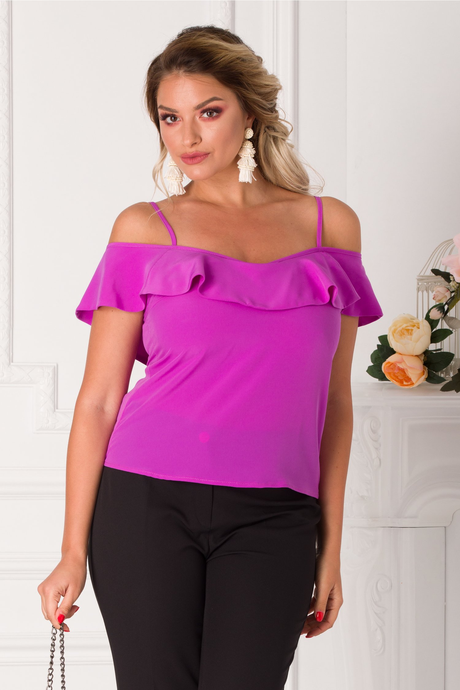 Top LaDonna violet cu volan la bust