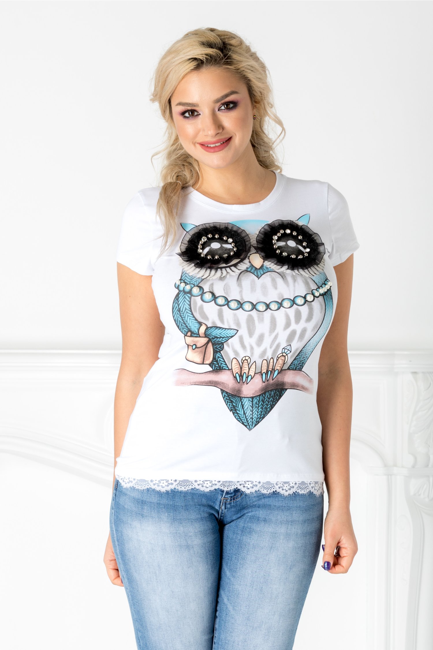 Tricou alb cu bufnita si perlute