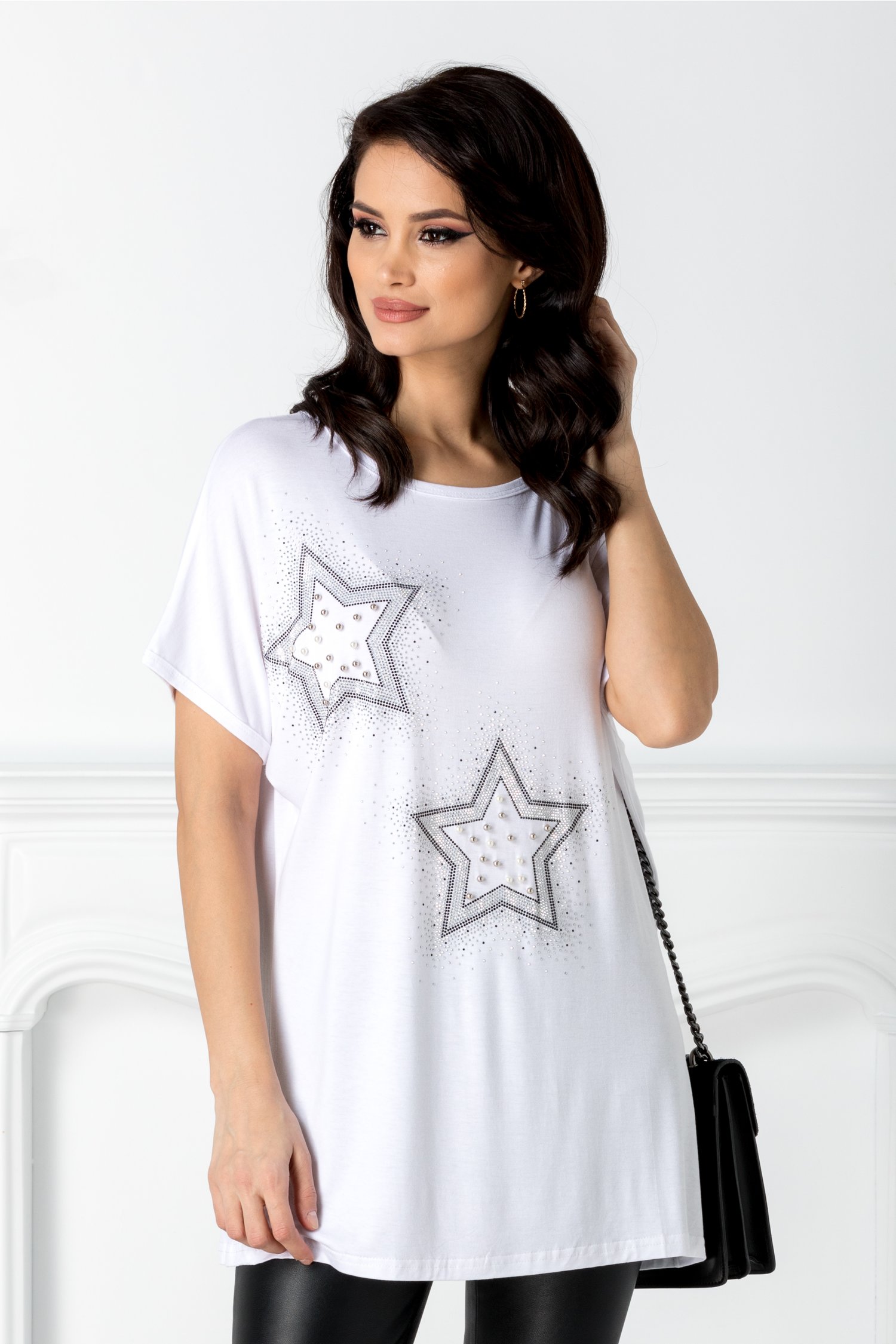 Tricou casual alb cu stelute din strasuri