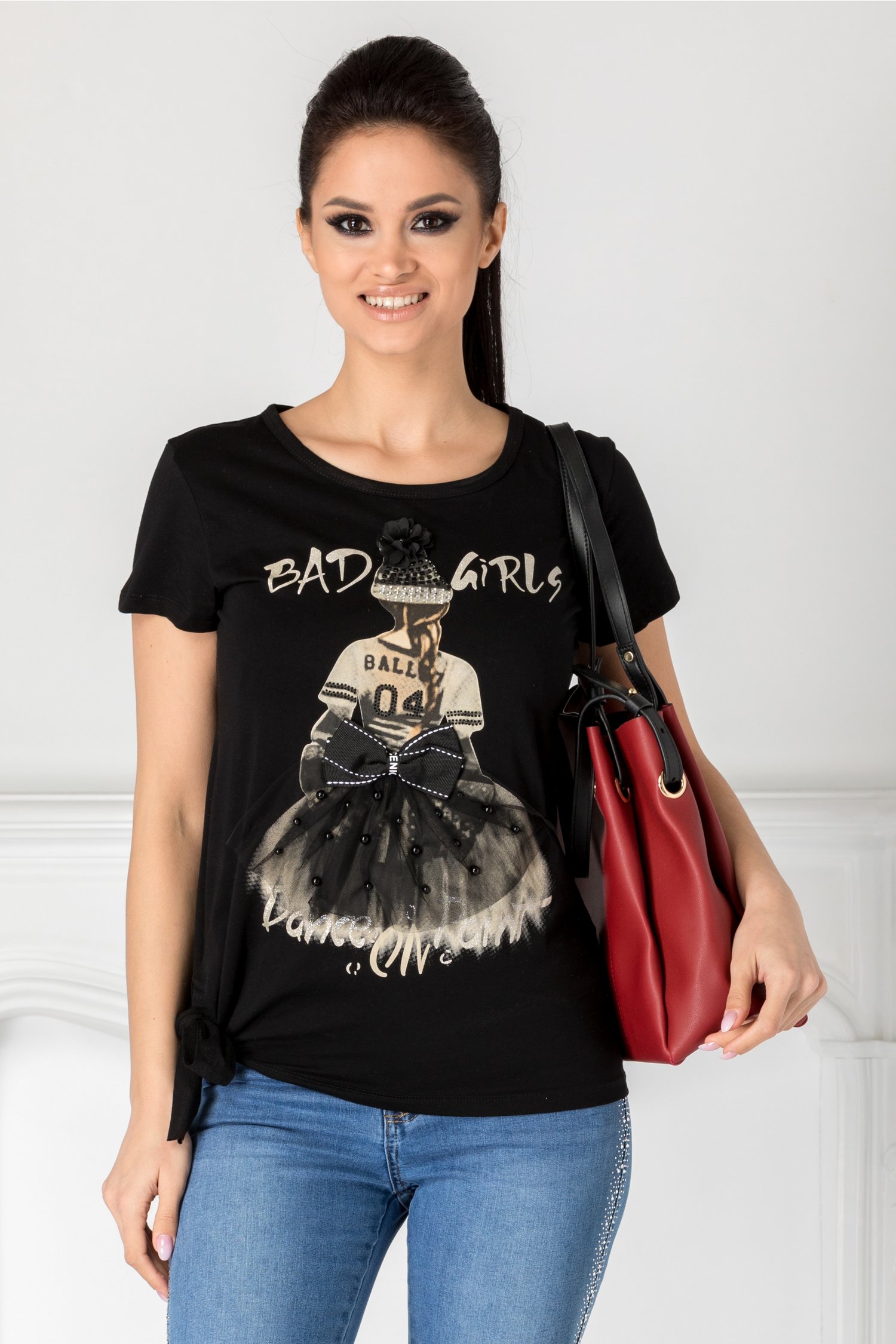 Tricou Girly negru cu imprimeu si aplicatii 3D