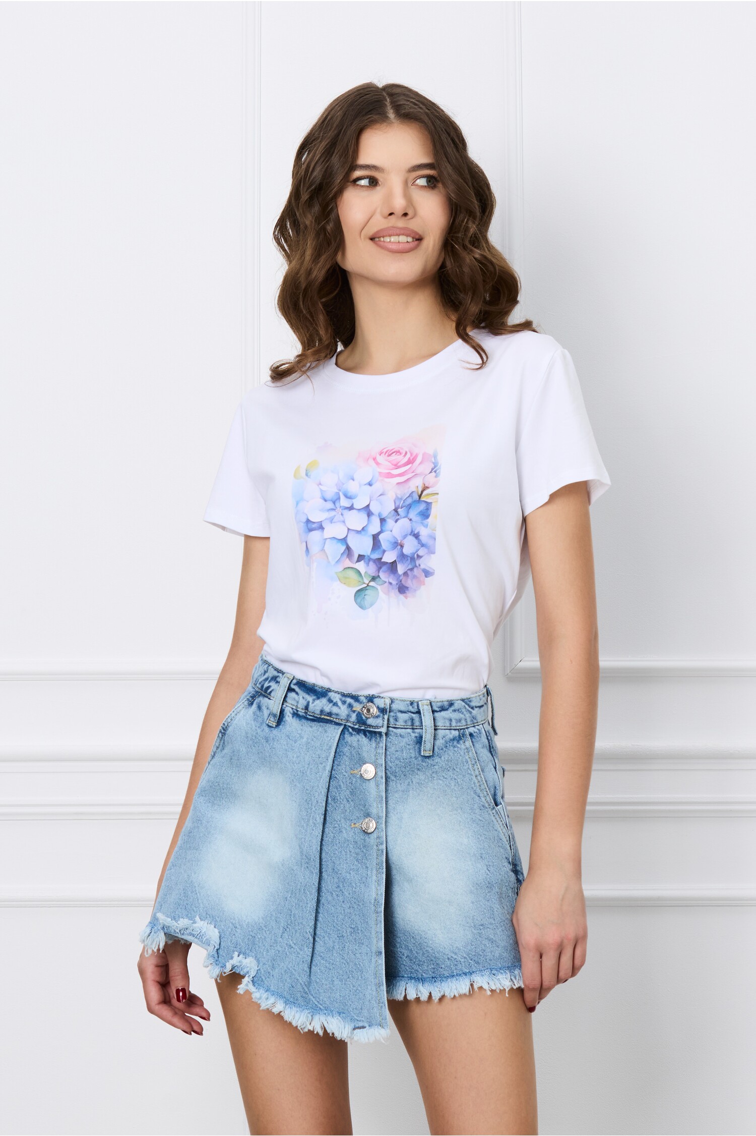 Tricou Nadia alb cu imprimeu floral