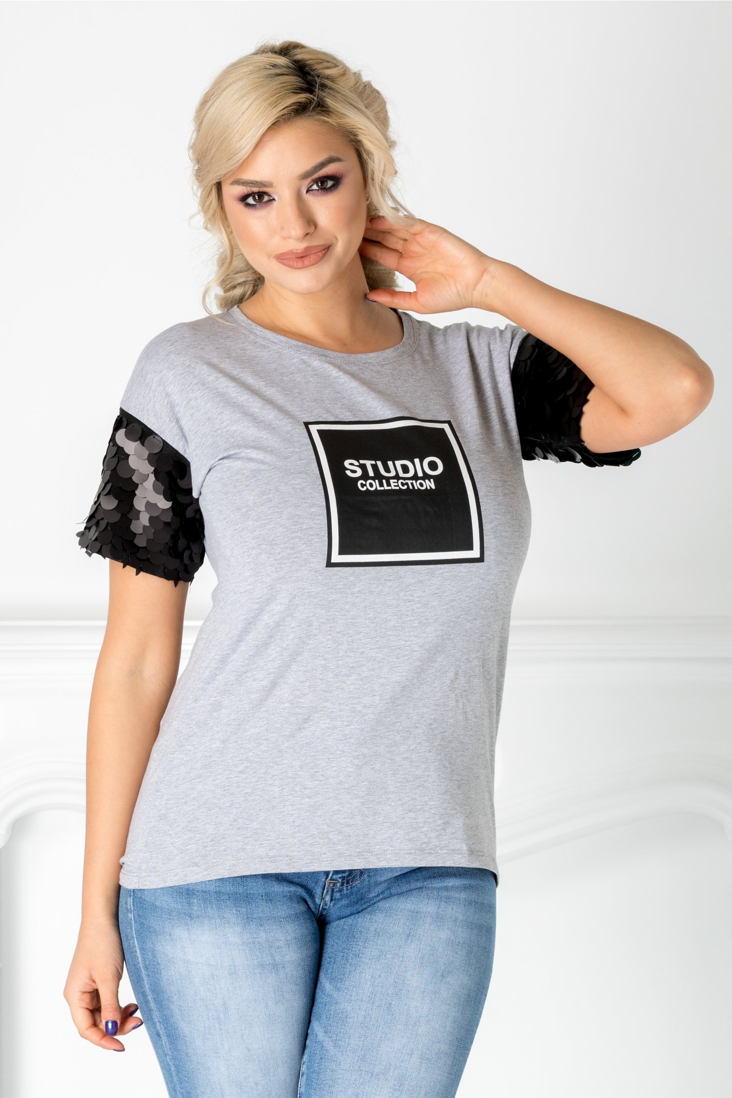 Tricou Parmy gri cu maneci din paiete