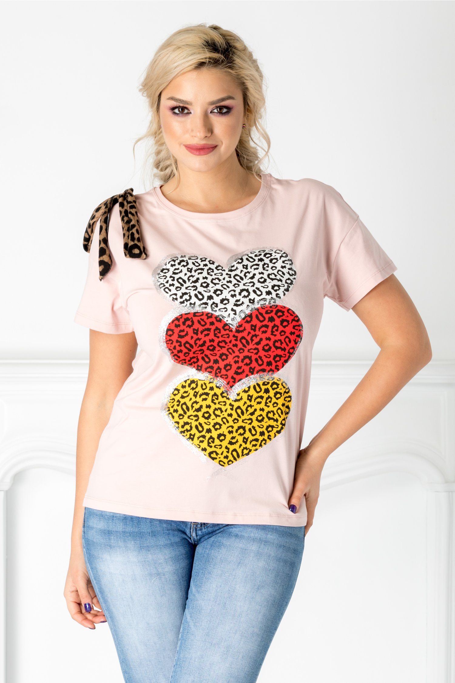 Tricou roz cu inimioare si animal print
