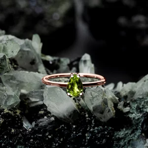 Розово злато Serene Bliss Peridot Сребърен пръстен