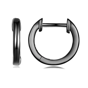 Egyszerű fekete kör ezüst fülbevaló