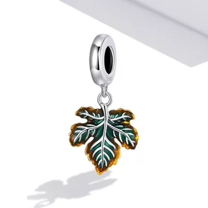 Ezüst Maple Leaf Drop Charm