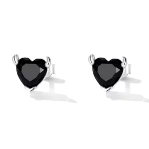 Cercei din argint Black Horned Heart
