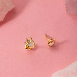 Cercei din aur 14K Mother of Pearl Crowned Hearts