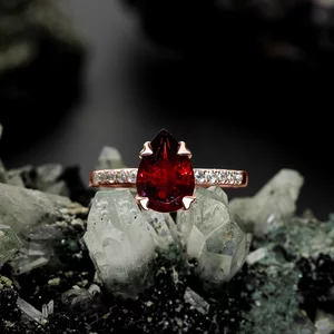 Inel din argint Rose Gold Drop Garnet