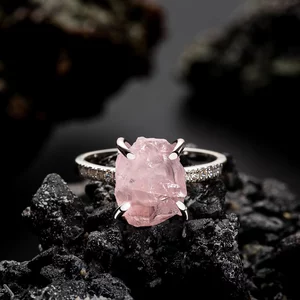 Inel din argint Silver Piece of Rose Quartz