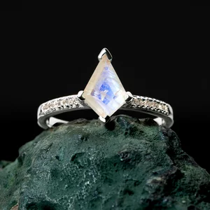 Inel din argint Silver Rhombus Moonstone