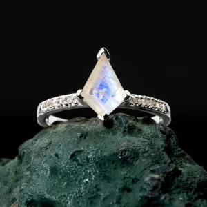 Inel din argint Silver Rhombus Moonstone