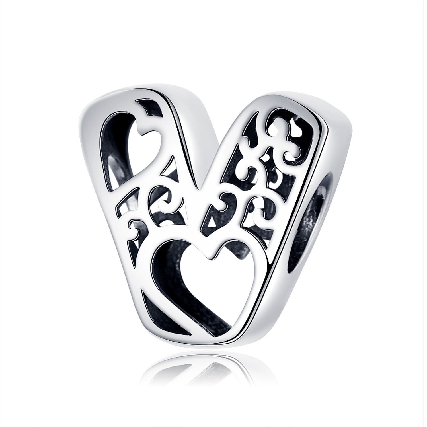 Talisman din argint in love with letter v