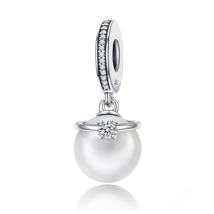 Talisman din argint sub forma de pandantiv cu perla eleganta si cristal