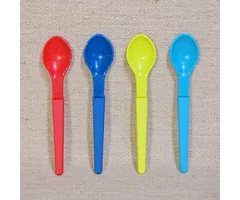 Set of colorful plastic spoons 4 pcs.