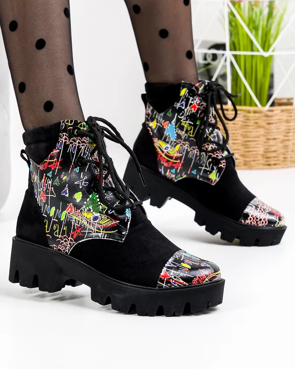 Ghete Scurte Piele Naturala Intoarsa Negre POL108