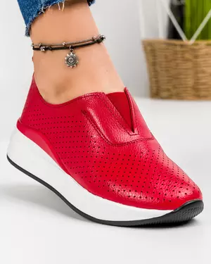 Pantofi casual dama piele naturala rosii cu inchidere slip-on talpa alba si perforatii T-3099