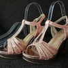 Suport plexiglas pentru prezentarea sandalelor - Transparent picture - 3